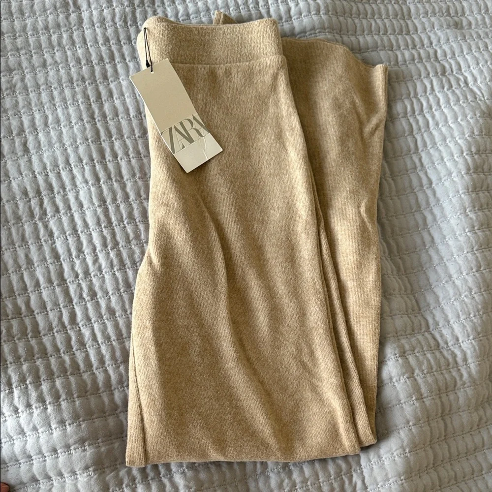 Zara Pants - Picture 1 of 8